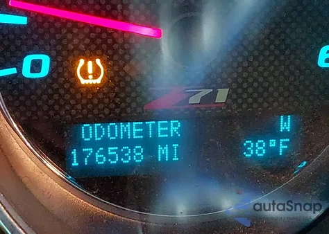 2011 Chevrolet Silverado 1500 Lt z USA, uszkodzony, nr VIN 1GCRKSE36BZ250602